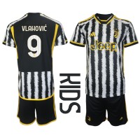 Juventus Dusan Vlahovic #9 Replika babykläder Hemmaställ Barn 2023-24 Kortärmad (+ korta byxor)